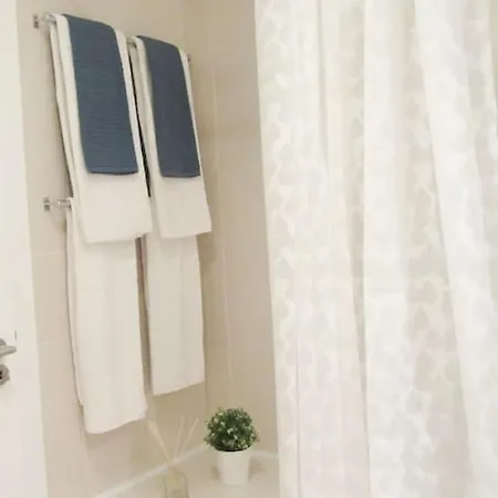 Cosy Flat, Salgados Village * ギーア